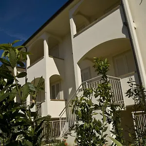 Tina Appart hôtel Vada