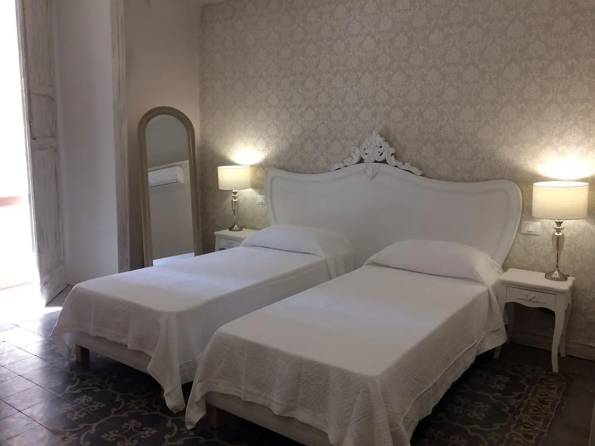 La Casa Di Alma Luxury Rooms Catania 2*,